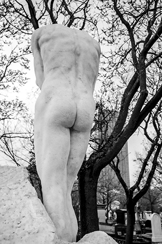Homme en pleurs, Cimetière Montparnasse, Paris Copyright JF LE MAOUT PHOTOS