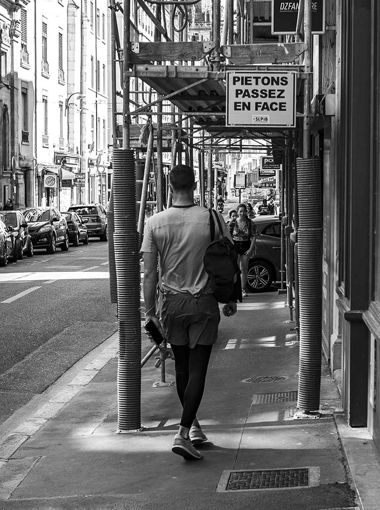 Piétons passez en face, Lyon Copyright JF LE MAOUT PHOTO